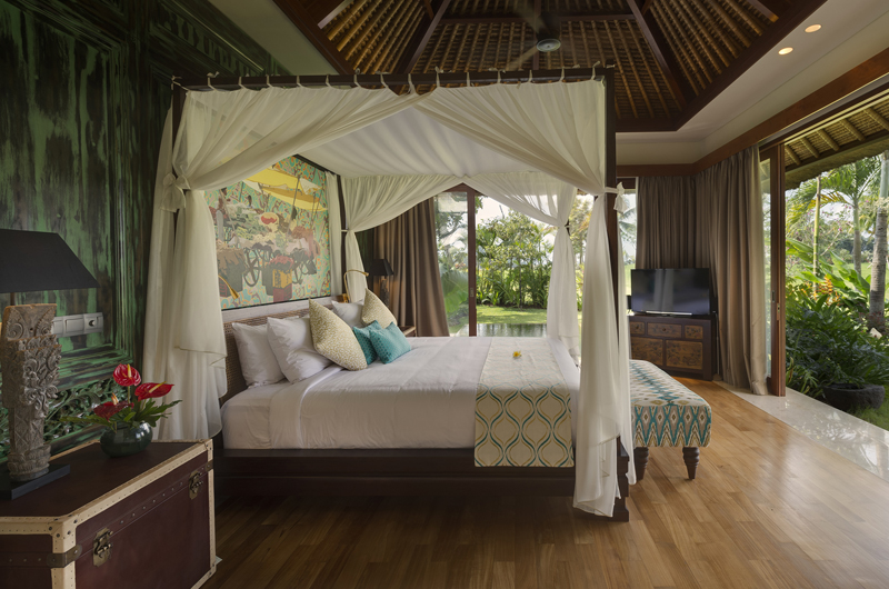 Kaba Kaba Estate Bedroom with TV, Tabanan | 8 Bedroom Villas Bali