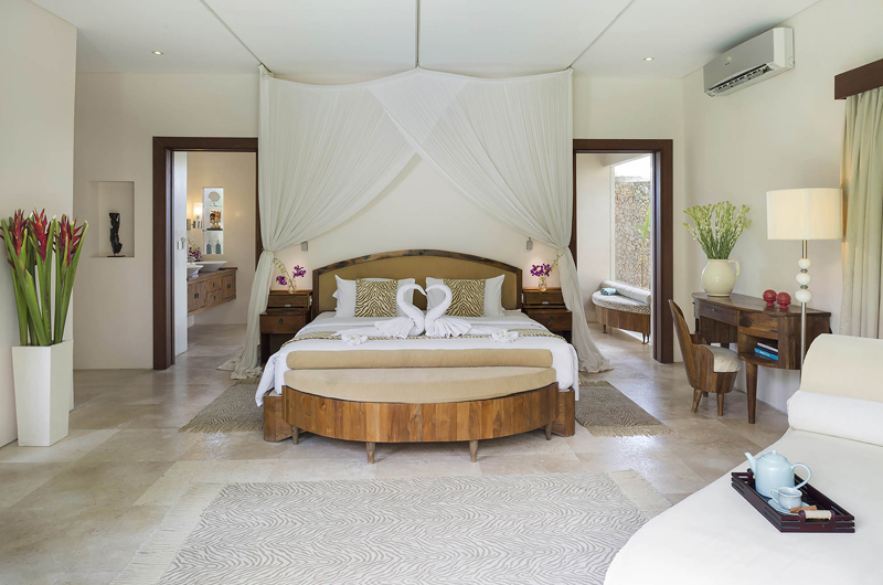 Lataliana Villas Spacious Bedroom, Seminyak | 8 Bedroom Villas Bali