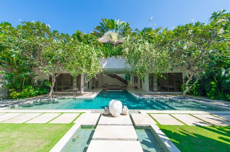 Nyaman Villas Gardens and Pool, Seminyak | 8 Bedroom Villas Bali