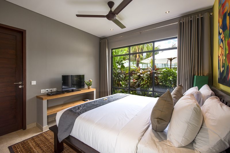 Villa Anam Bedroom with TV, Seminyak | 8 Bedroom Villas Bali